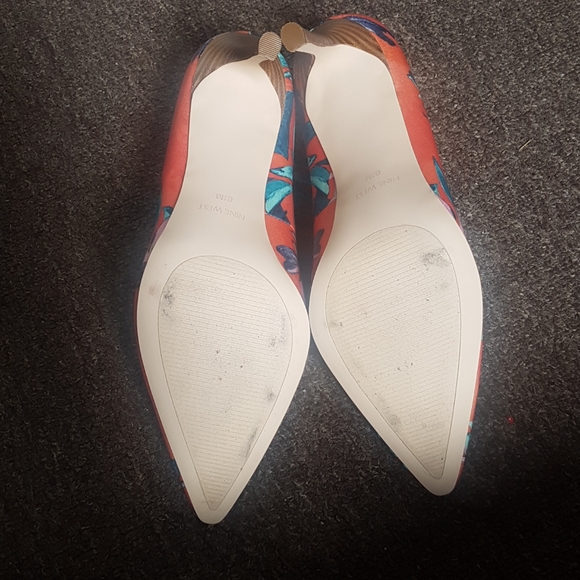 Pumps - Picture 5 of 6